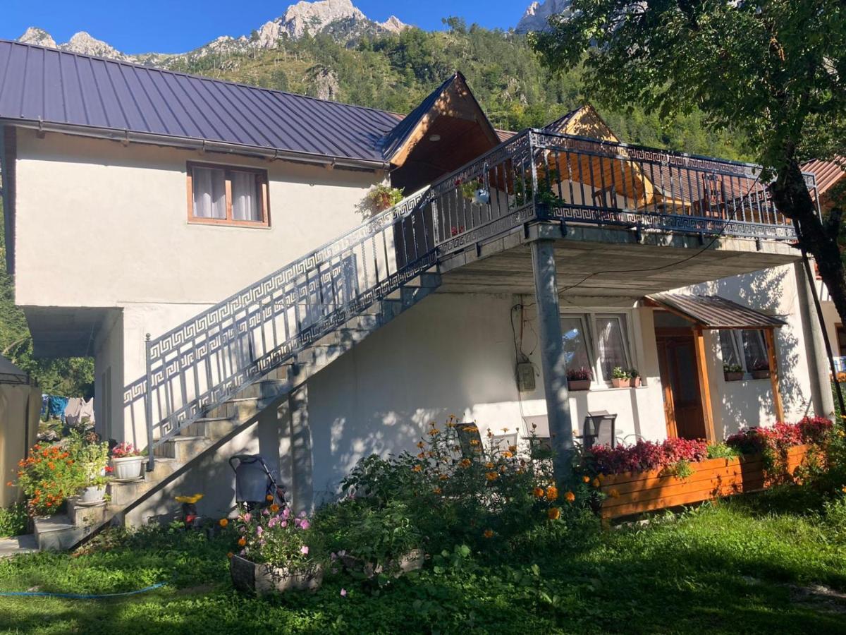 Bujtina Arturi Hotel Valbone Buitenkant foto