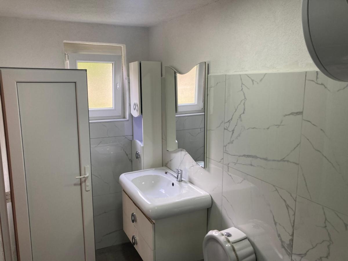 Bujtina Arturi Hotel Valbone Buitenkant foto