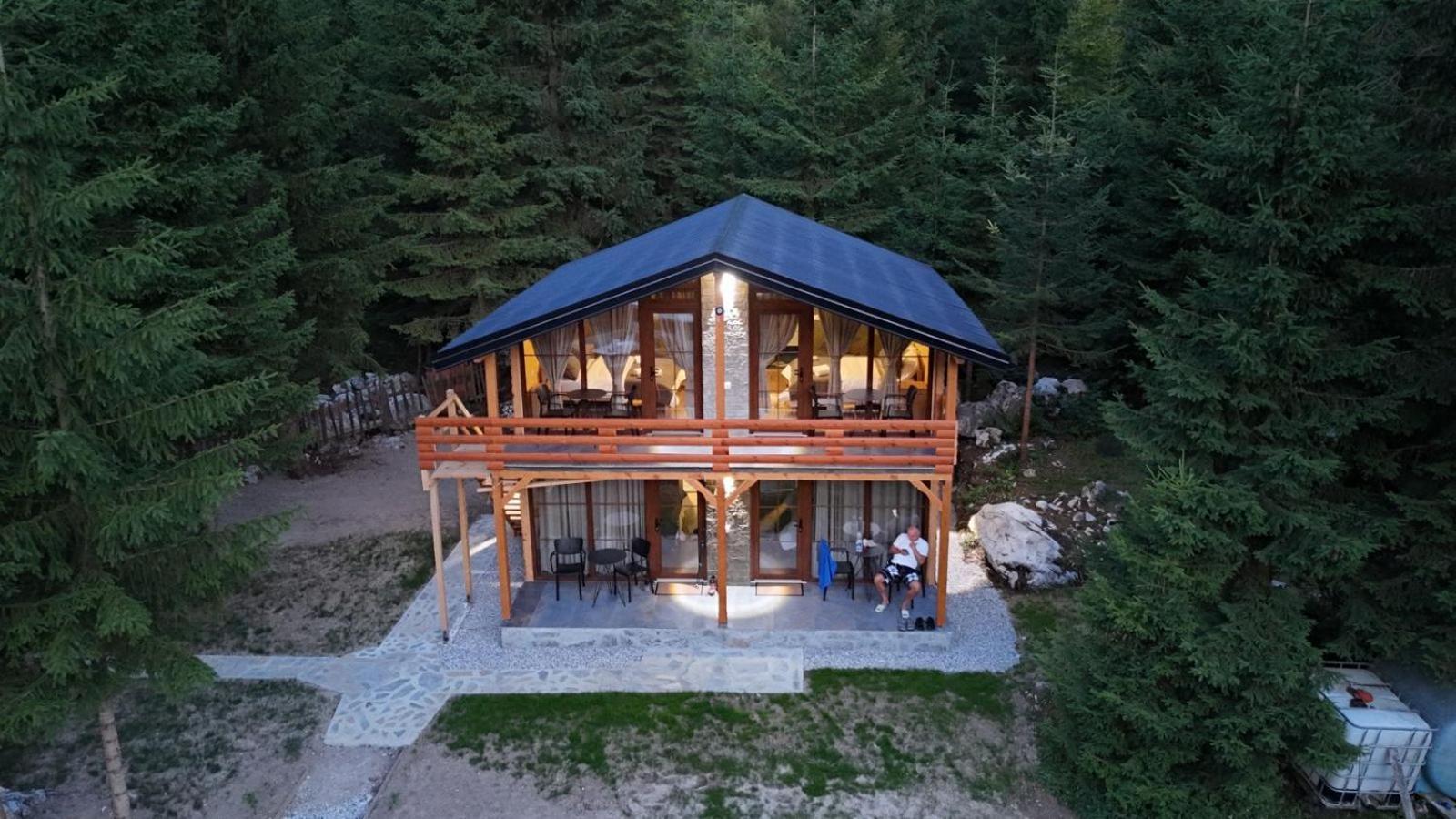Bujtina Arturi Hotel Valbone Buitenkant foto